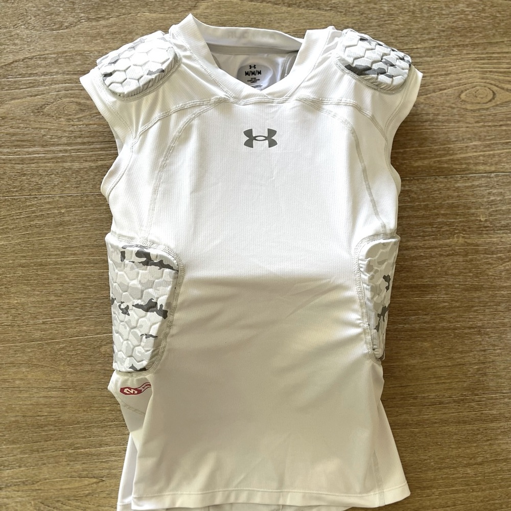 Under Armour Gameday Pro Men's Football 5-Pad Top White Camo Size Medium